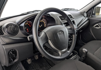 Подержанный автомобиль LADA (ВАЗ) Granta Sedan 2023 года (15 фото)