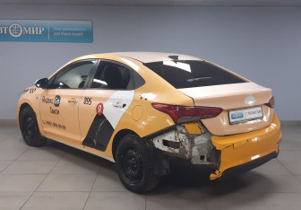 Подержанный автомобиль Hyundai Solaris Sedan 2017 года (7 фото)