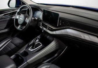 Подержанный автомобиль Haval F7x 2023 года (11 фото)