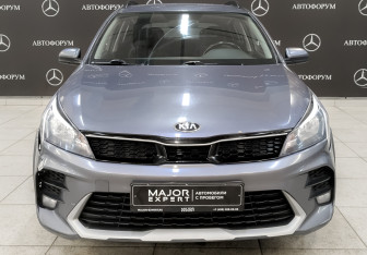 Подержанный автомобиль Kia Rio Hatchback 2021 года (2 фото)