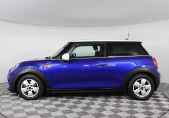 Подержанный автомобиль MINI Hatch 2018 года (8 фото)
