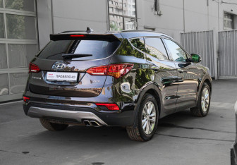 Подержанный автомобиль Hyundai Santa Fe 2016 года (4 фото)
