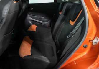 Подержанный автомобиль Renault Kaptur 2017 года (14 фото)
