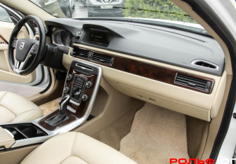 Подержанный автомобиль Volvo XC70 2014 года (7 фото)