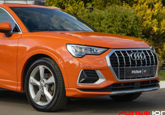 Подержанный автомобиль Audi Q3 2019 года (19 фото)