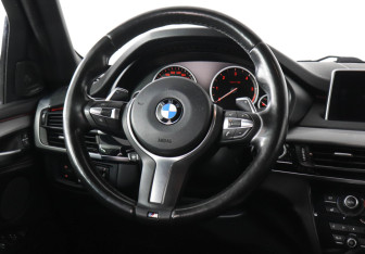 Подержанный автомобиль BMW X5 2018 года (15 фото)