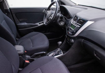 Подержанный автомобиль Hyundai Solaris Sedan 2012 года (9 фото)