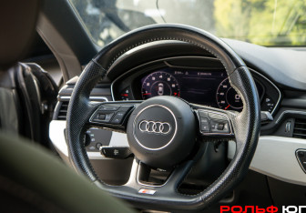 Подержанный автомобиль Audi A5 Liftback 2018 года (11 фото)