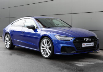 Подержанный автомобиль Audi A7 2021 года (3 фото)