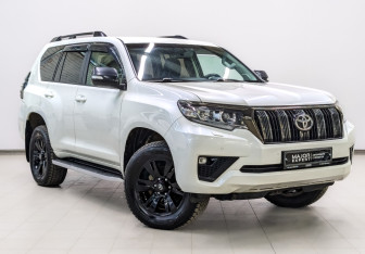 Подержанный автомобиль Toyota Land Cruiser Prado 2021 года (3 фото)