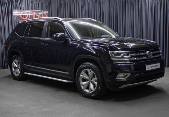 Подержанный автомобиль Volkswagen Teramont 2018 года (3 фото)