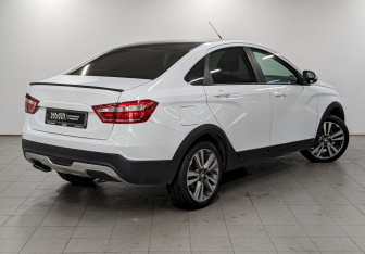 Подержанный автомобиль LADA (ВАЗ) Vesta Sedan 2019 года (5 фото)
