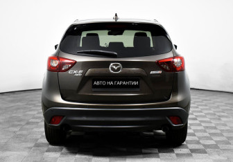 Подержанный автомобиль Mazda CX-5 2015 года (6 фото)