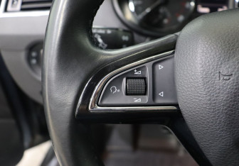 Подержанный автомобиль Skoda Octavia Liftback 2016 года (15 фото)