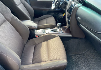 Подержанный автомобиль Toyota Fortuner 2018 года (9 фото)