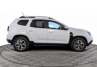 Подержанный автомобиль Renault Duster 2021 года (4 фото)