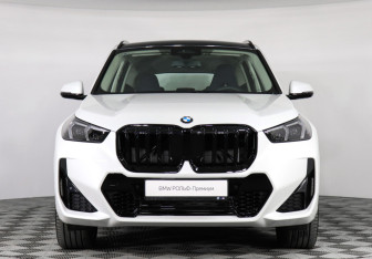 Новый BMW X1 2025 (3 фото)