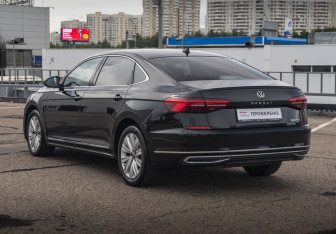 Подержанный автомобиль Volkswagen Passat Sedan 2020 года (7 фото)
