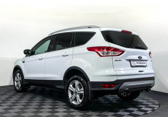 Подержанный автомобиль Ford Kuga 2013 года (7 фото)