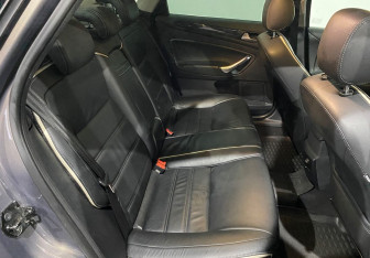 Подержанный автомобиль Ford Mondeo Sedan 2011 года (20 фото)