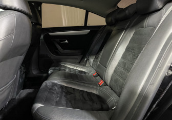 Подержанный автомобиль Volkswagen Passat CC 2010 года (10 фото)