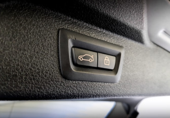 Подержанный автомобиль BMW X5 2016 года (26 фото)