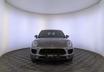 Подержанный автомобиль Porsche Macan 2014 года (2 фото)