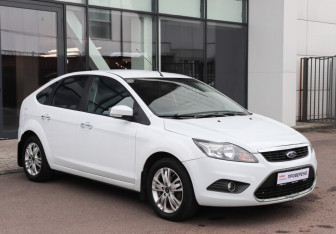 Подержанный автомобиль Ford Focus Hatchback 2009 года (3 фото)
