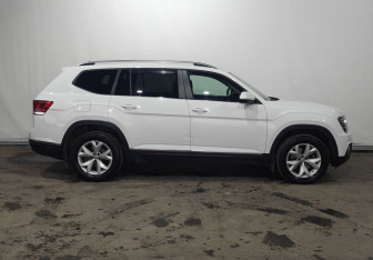 Подержанный автомобиль Volkswagen Teramont 2018 года (8 фото)