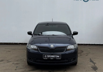 Подержанный автомобиль Skoda Rapid Liftback 2016 года (2 фото)