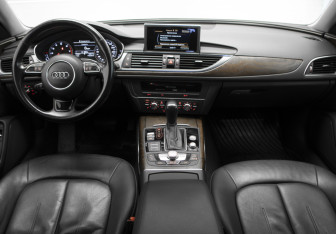 Подержанный автомобиль Audi A6 Sedan 2016 года (8 фото)
