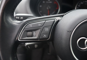 Подержанный автомобиль Audi A3 Sedan 2018 года (14 фото)