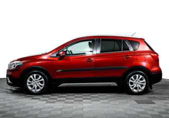 Подержанный автомобиль Suzuki SX4 Hatchback 2016 года (3 фото)