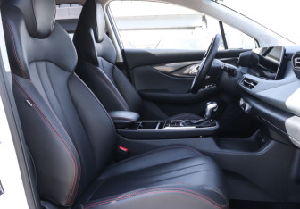 Подержанный автомобиль BAIC U5 Plus 2023 года (14 фото)