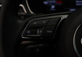 Подержанный автомобиль Audi A4 Sedan 2021 года (12 фото)