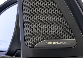 Подержанный автомобиль BMW X7 2024 года (27 фото)