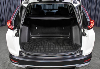 Подержанный автомобиль Honda CR-V 2021 года (10 фото)