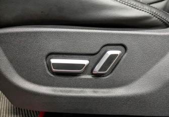 Подержанный автомобиль Geely Atlas 2020 года (21 фото)