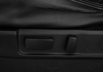 Подержанный автомобиль Mitsubishi Outlander 2013 года (15 фото)