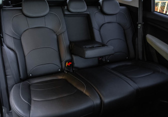 Подержанный автомобиль Chevrolet Captiva 2022 года (8 фото)