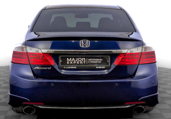 Подержанный автомобиль Honda Accord Sedan 2013 года (6 фото)