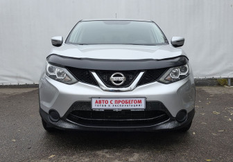 Подержанный автомобиль Nissan Qashqai 2016 года (2 фото)