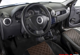 Подержанный автомобиль LADA (ВАЗ) Largus Wagon 2017 года (17 фото)