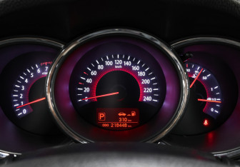 Подержанный автомобиль Kia Sorento 2012 года (13 фото)