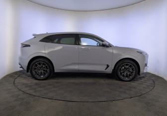 Подержанный автомобиль Changan UNI-K 2023 года (4 фото)