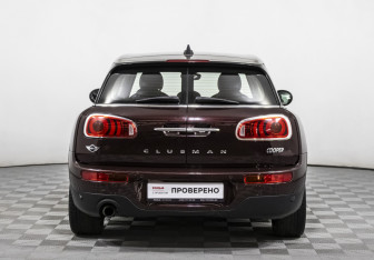 Подержанный автомобиль MINI Clubman Wagon 2016 года (6 фото)