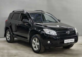 Подержанный автомобиль Toyota RAV4 2006 года (3 фото)