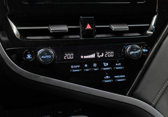 Подержанный автомобиль Toyota Camry Sedan 2021 года (14 фото)