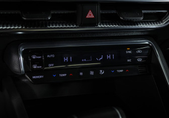 Подержанный автомобиль Kia K5 2021 года (14 фото)