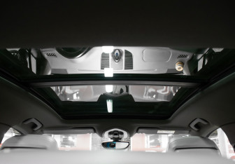 Подержанный автомобиль Porsche Macan 2015 года (18 фото)